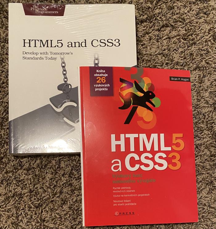 The HTML5 cover is red.
